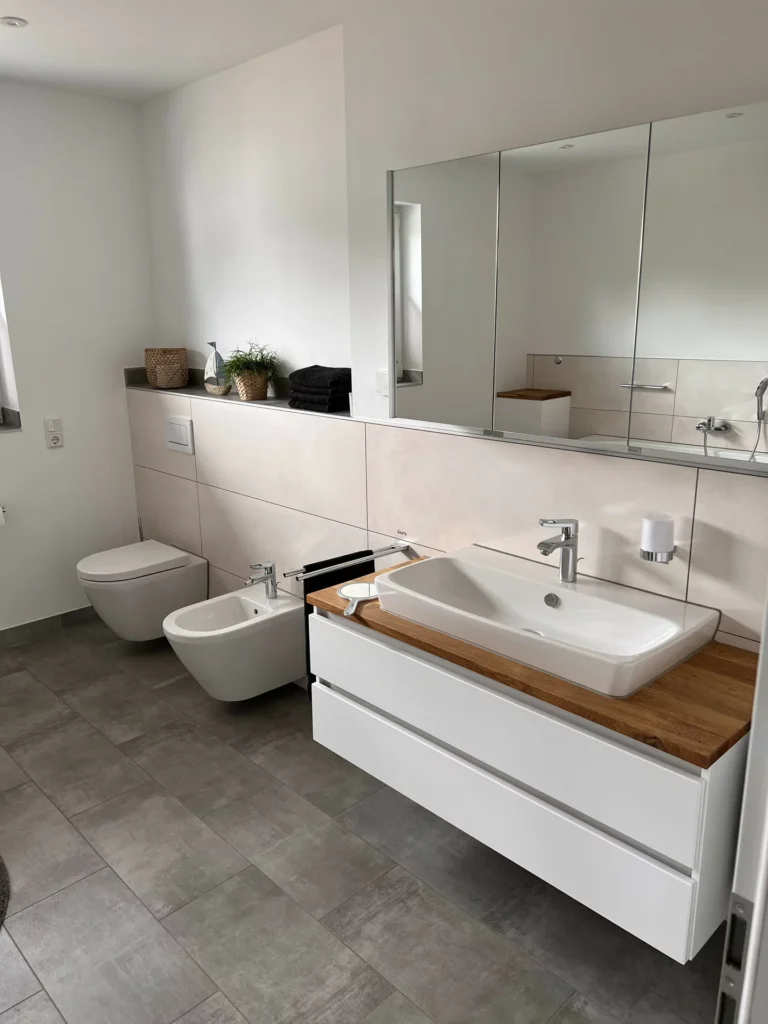 Badezimmer im Neubau in Dillenburg, Bild 1 von 6
