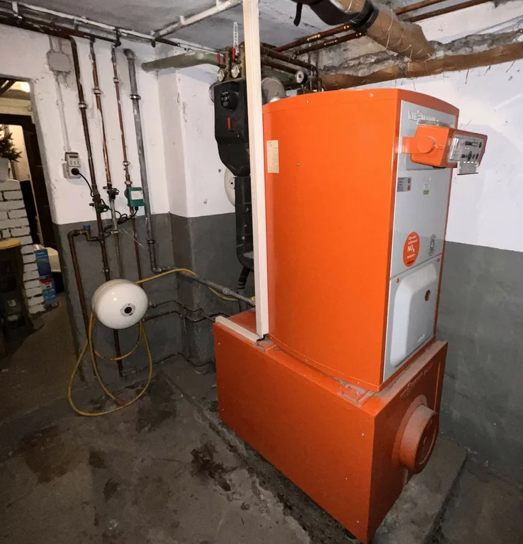 Einbau einer Gastherme mit Brauchwasser-Wärmepumpe in Dillenburg, Bild 1 von 2