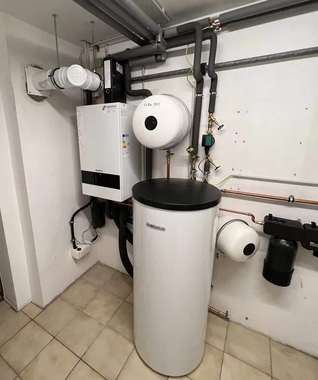 Gastherme mit 160 l Warmwasserspeicher in Manderbach, Bild 2 von 2