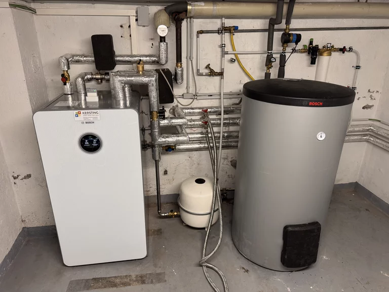 Wärmepumpe in Frohnhausen, Bild 2 von 2